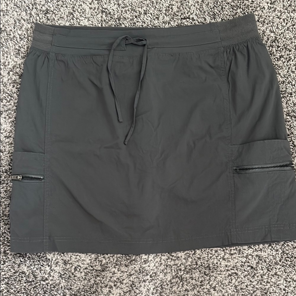 Te Verde Women’s Grey Active Skort. Sz XL